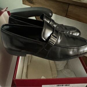 SALVATORE FERRAGAMO Men's 10 Pinot Black Leather Silver Hardware Loafers